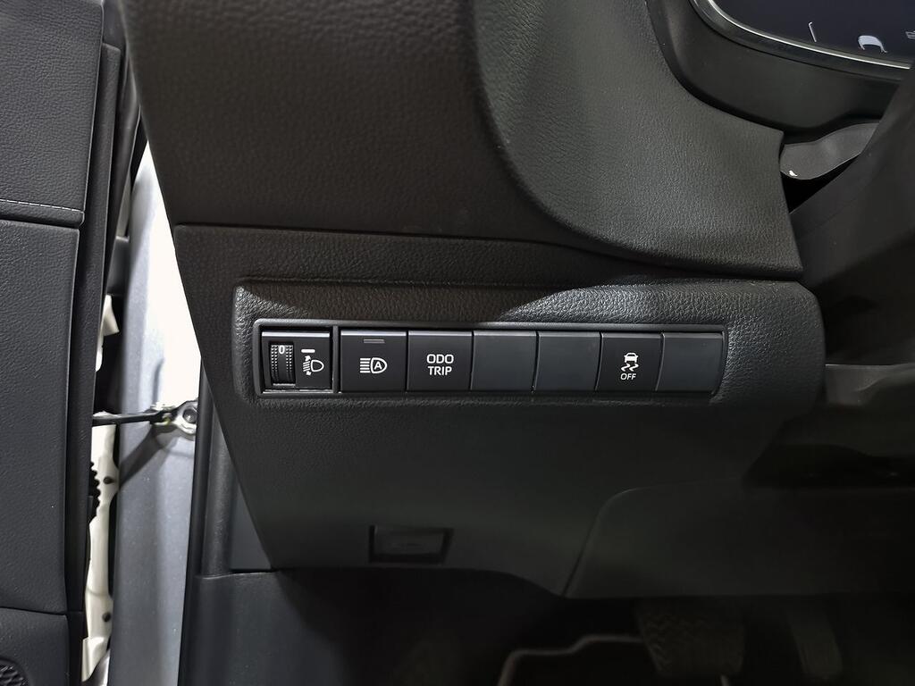 Toyota Corolla 140H Active Plus  // 48.513 km