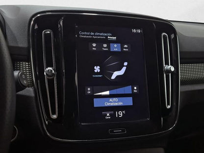 Volvo XC40 1.5 T3 R-Design (156cv) // 63.392km - 2019