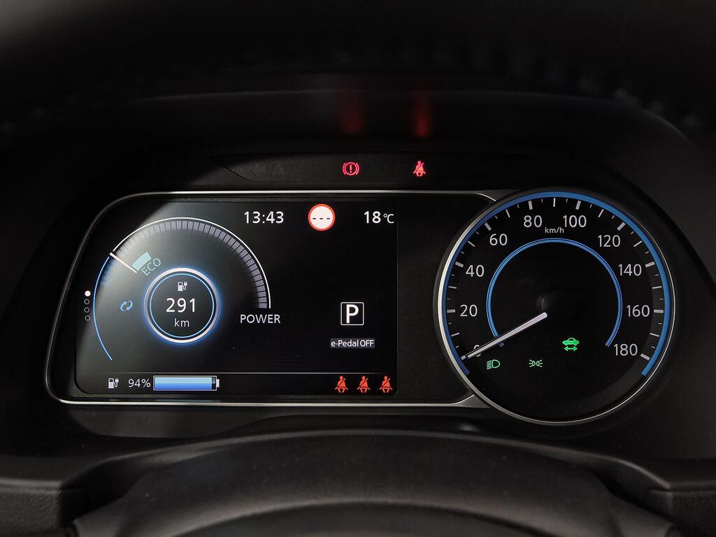 Nissan Leaf 40kWh Acenta 150 CV // 5 km