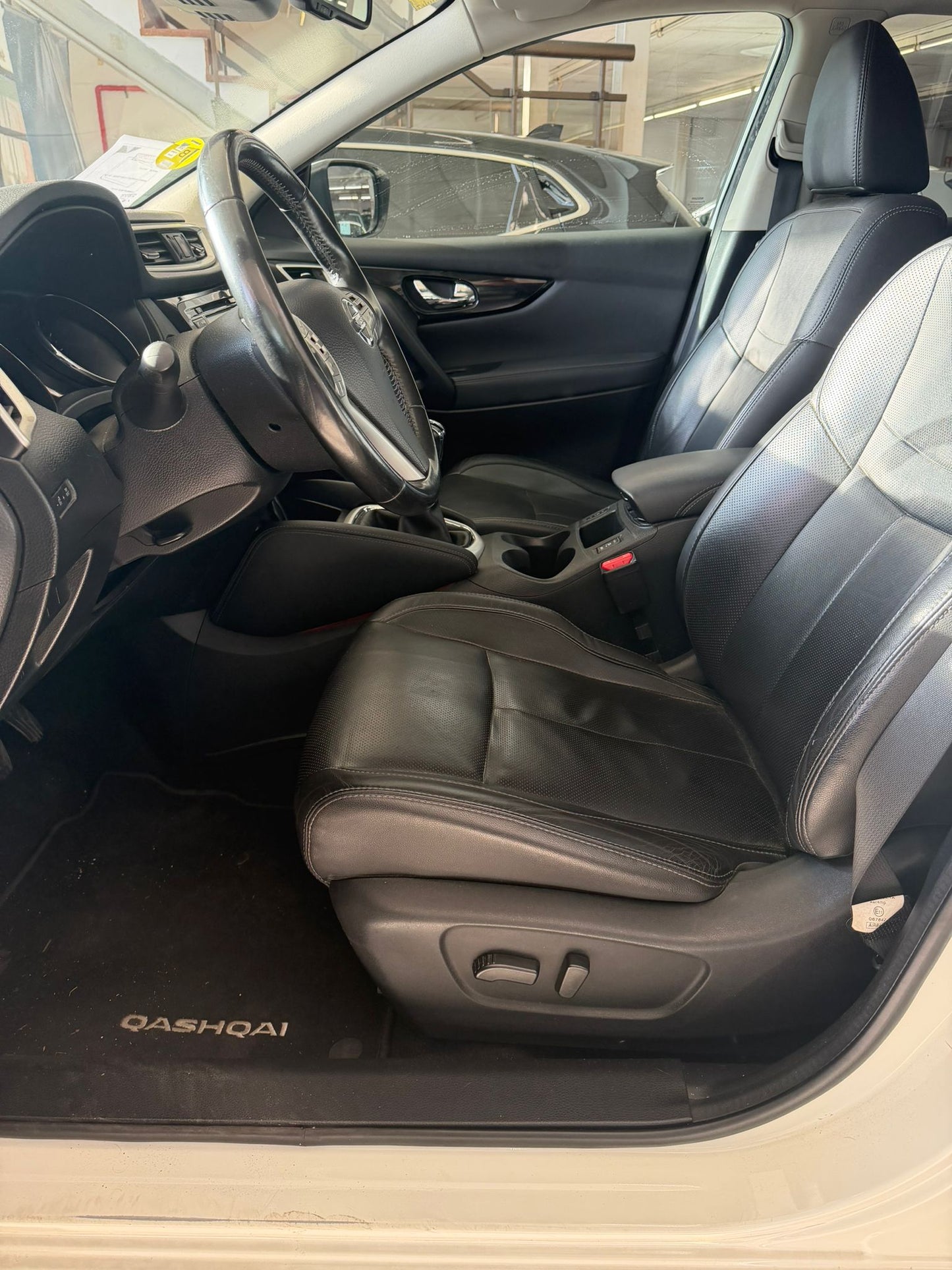 Nissan Qashqai 1.6 dci tekna // 62.400 km