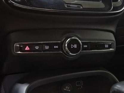 Volvo XC40 1.5 T3 R-Design (156cv) // 63.392km - 2019