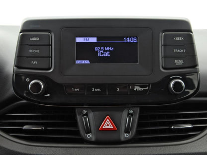 Hyundai i30 1.5 DPI Essence  // 48.966 km