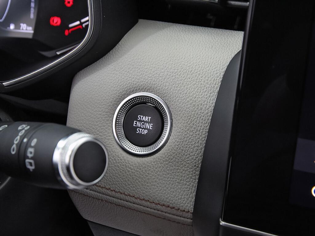 Renault Clio Initiale Paris E-Tech Híbrido 103 kW  //  16.216 km