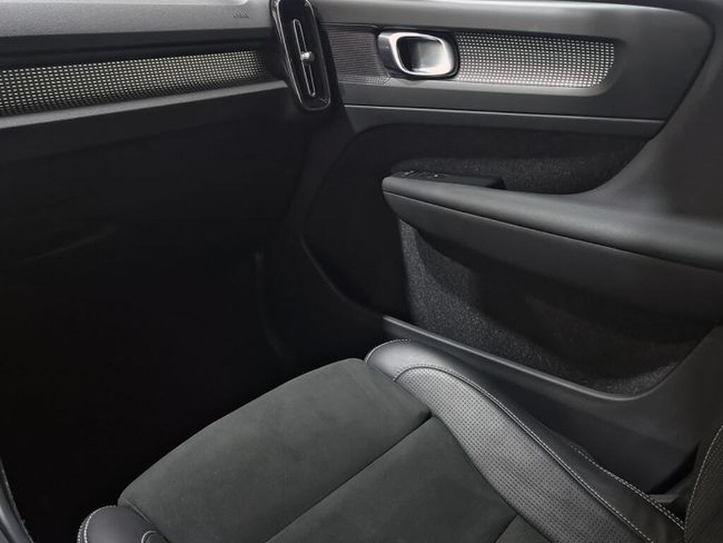 Volvo XC40 1.5 T3 R-Design (156cv) // 63.392km - 2019