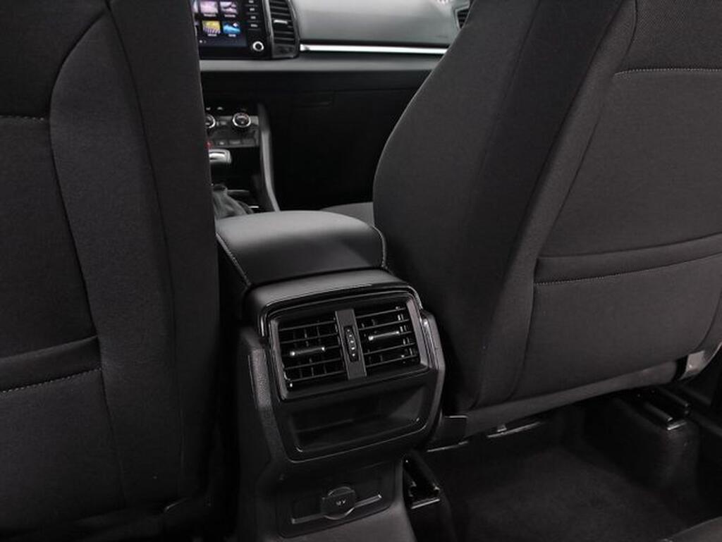 Skoda Karoq 1.5 TSI DSG Selection (150cv) // 28.000km - 2025