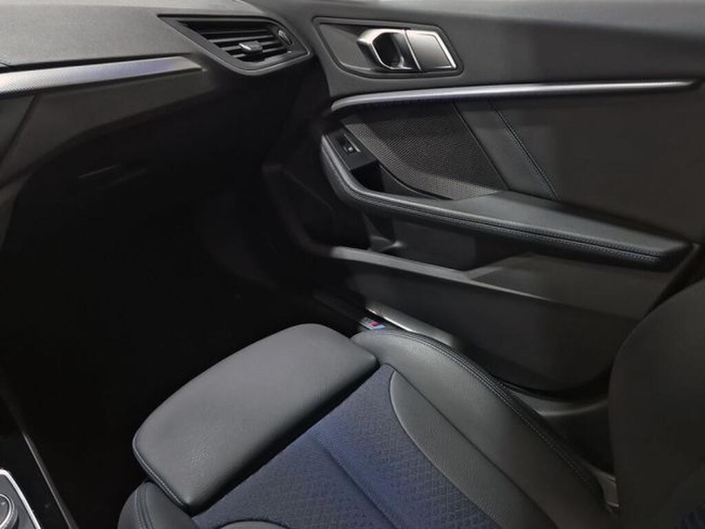 BMW Serie 1 116d Corporate Auto (116cv) // 90.946km - 2022