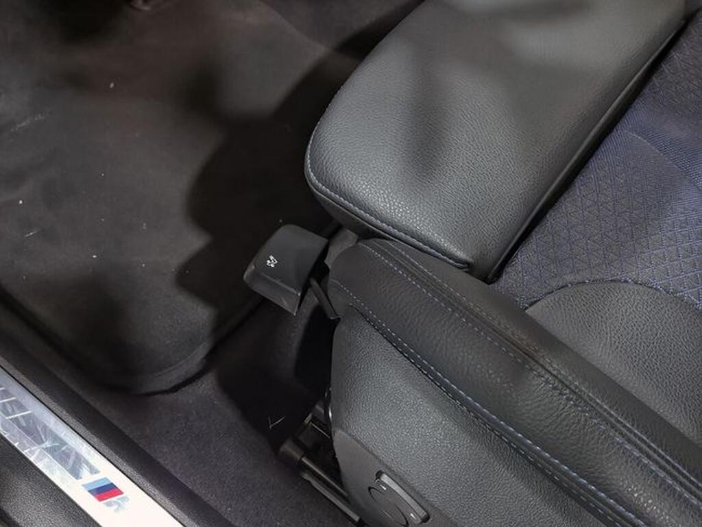 BMW Serie 1 116d Corporate Auto (116cv) // 90.946km - 2022