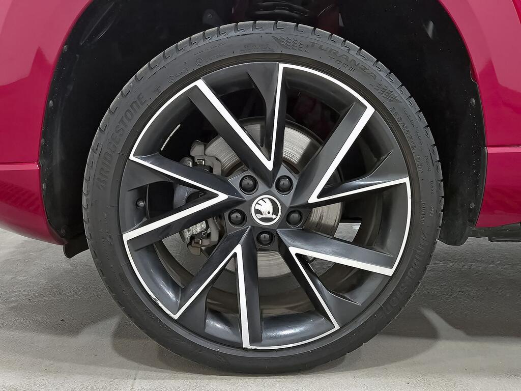 Skoda Karoq 1.5 TSI 110kW (150CV) DSG ACT Sportline  //  10.959 km