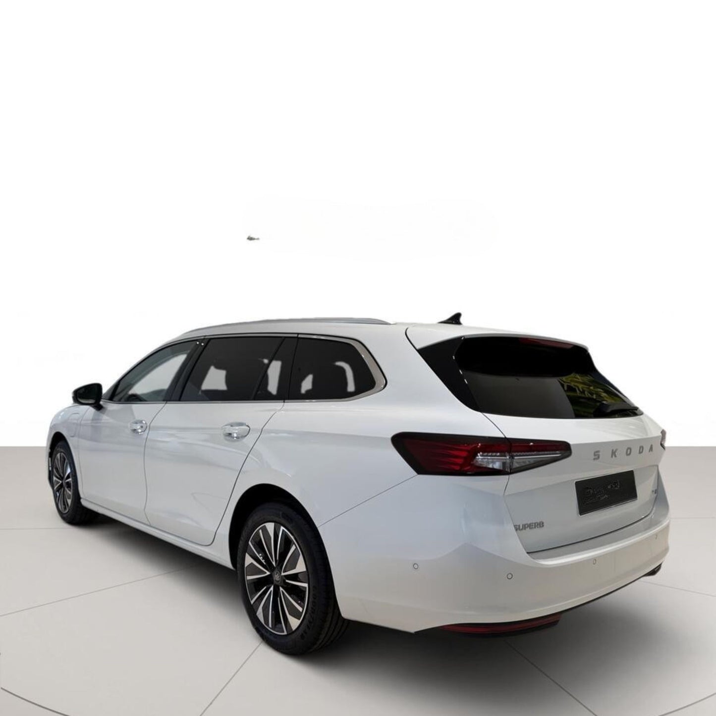Skoda Superb Combi 1.5 TSI iV P-HEV DSG Selection  //  1 km