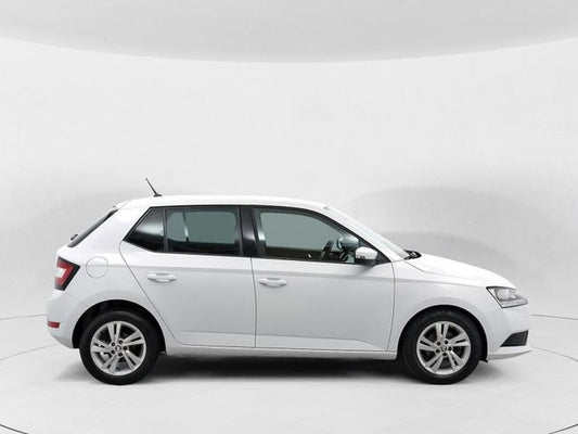 Skoda Fabia 1.0 MPI Urban (60cv) // 51.632 km - 2020