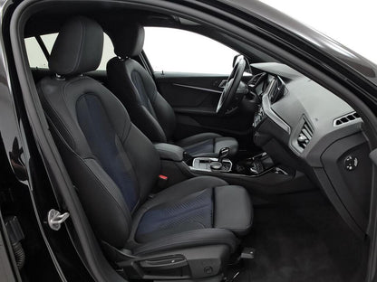 BMW Serie 1 118i Corporate Auto 140 cv  //  30.667 km