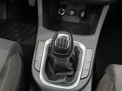 Hyundai i30 1.5 DPI Essence  // 48.966 km