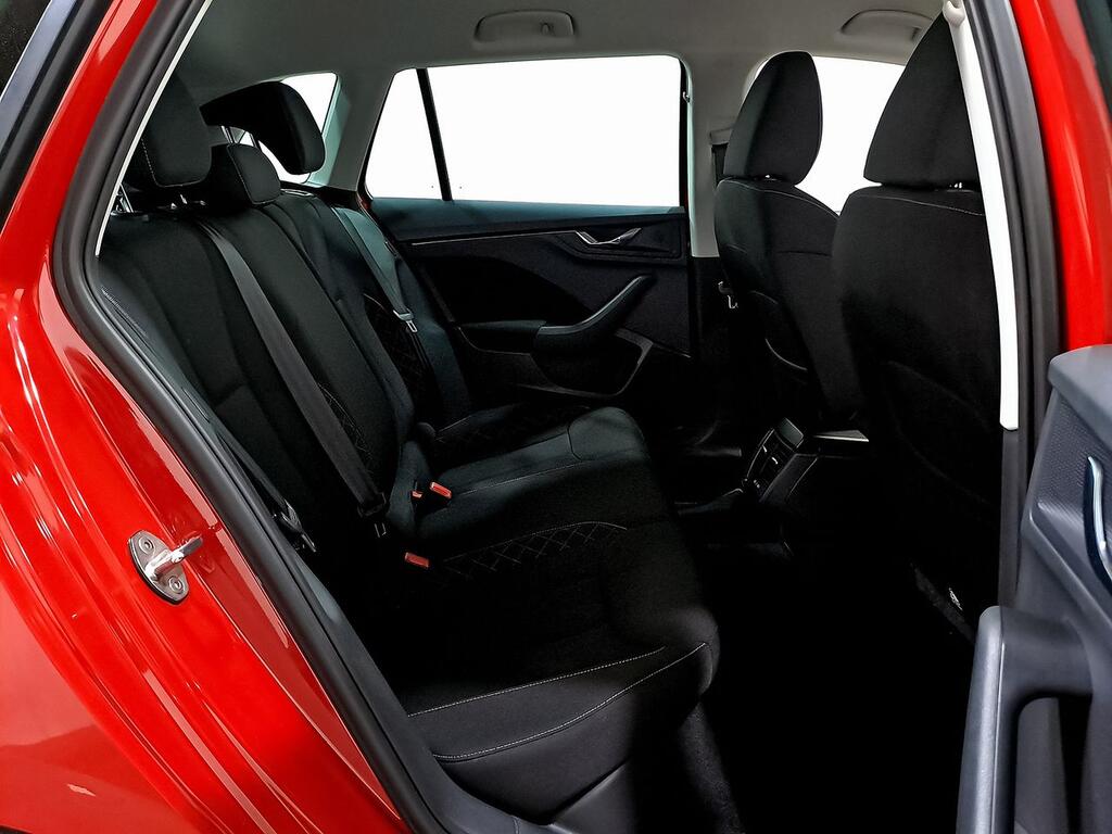 Skoda Kamiq 1.0 TSI 81kW (110CV) DSG AMBITION 110 CV // 22.937 km
