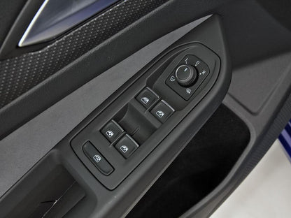 Volkswagen Golf R 2.0 TSI 235kW (320CV) 4Motion DSG  //  11.977 km