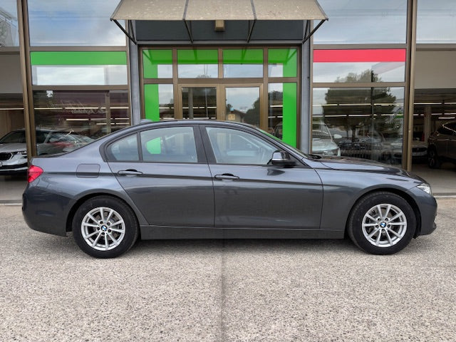 BMW SERIE 3 318D AUT. 150CV // 58.872 km