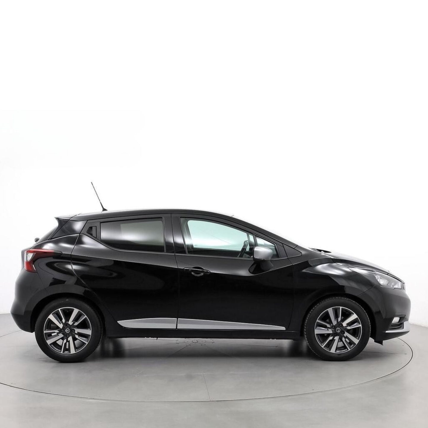 Nissan Micra IG-T 68 kW (92 CV) E6D-F N-Design Chrome  // 34.043 km