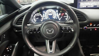 Mazda 3 2.5L e-SKYACTIV G MHEV 103kW Prime-line  //  25.725 km