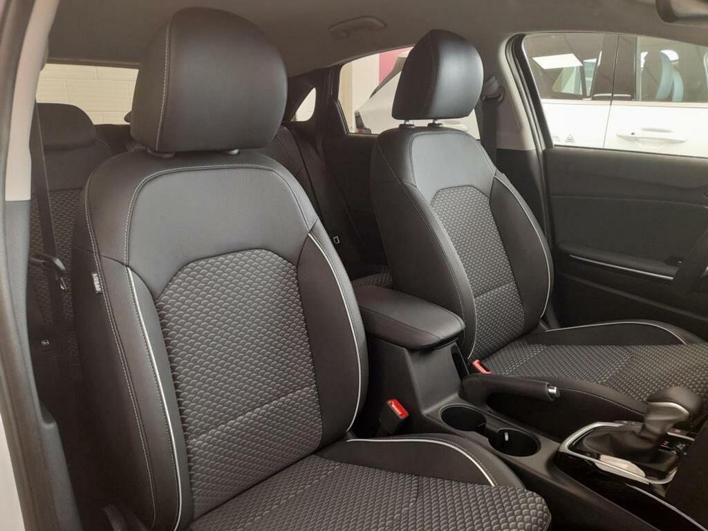 Kia Ceed 1.5 MHEV 103kW (140CV) Tech DCT  //  1 km