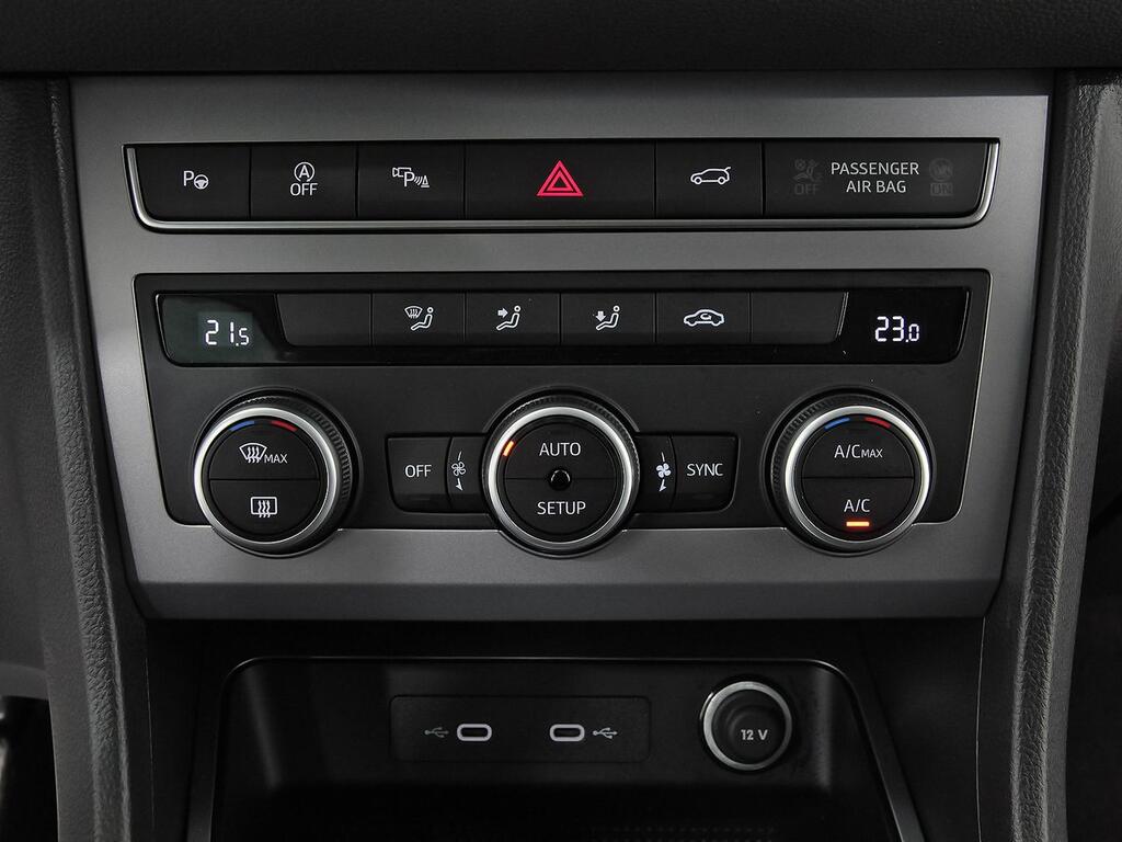 SEAT Ateca 1.5 TSI 110kW DSG FR Special Edition  //  14.041 km