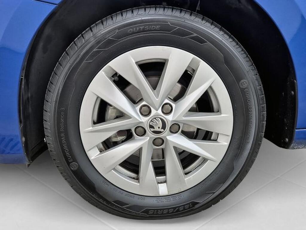 Skoda Fabia 1.0 MPI Ambition (80cv) // 56.053km - 2023