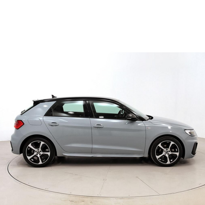 Audi A1 Sportback Adrenalin 30 TFSI 81kW S tron //  59.199 km