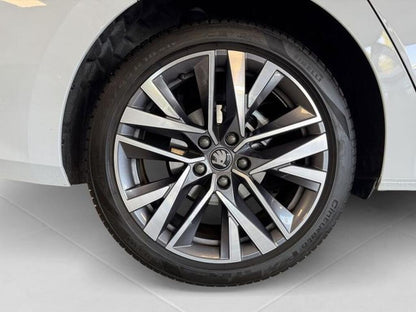 Skoda Octavia Combi 1.5 TSI DSG m-HEV Plus (150cv) // 9.874 - 2026