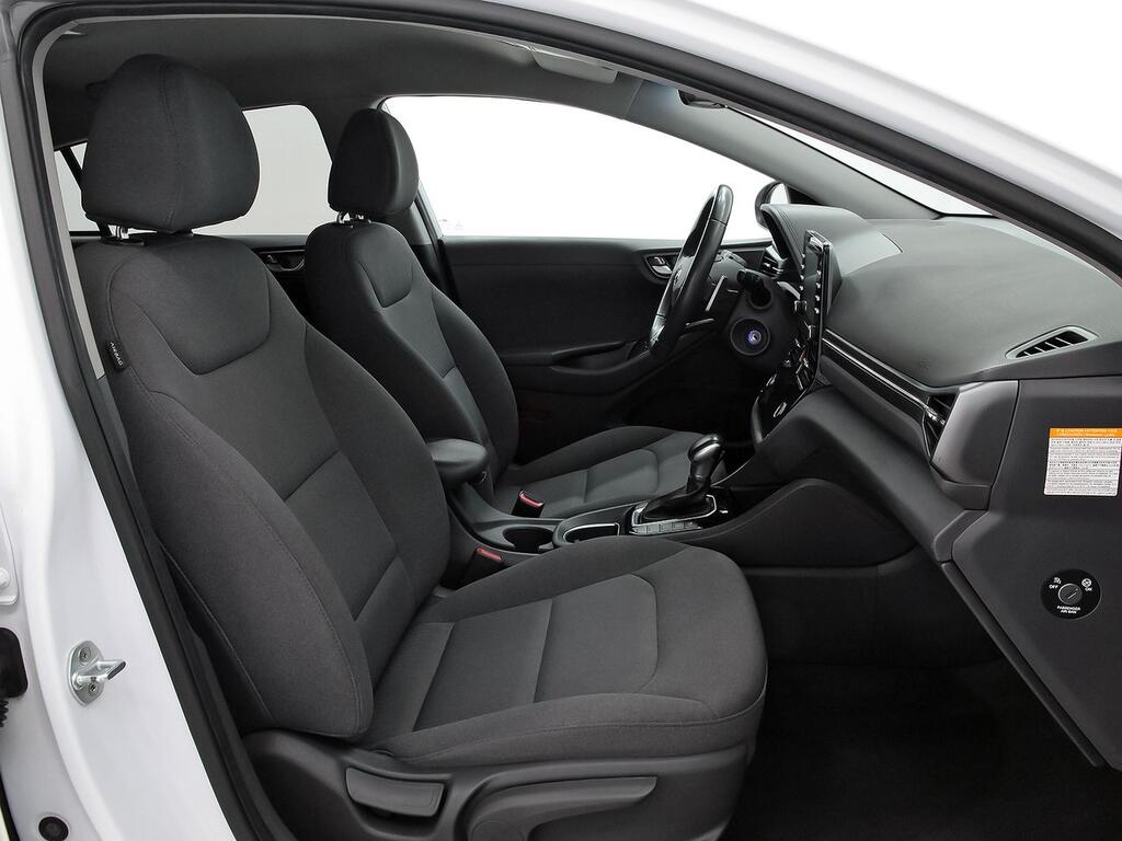 Hyundai IONIQ 1.6 GDI HEV Tecno DCT  //  78.240 km