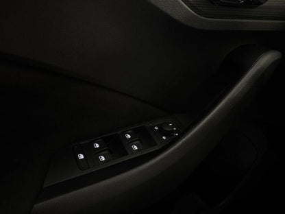 Skoda Kamiq 1.0 TSI Ambition (110cv) // 28.559km - 2023
