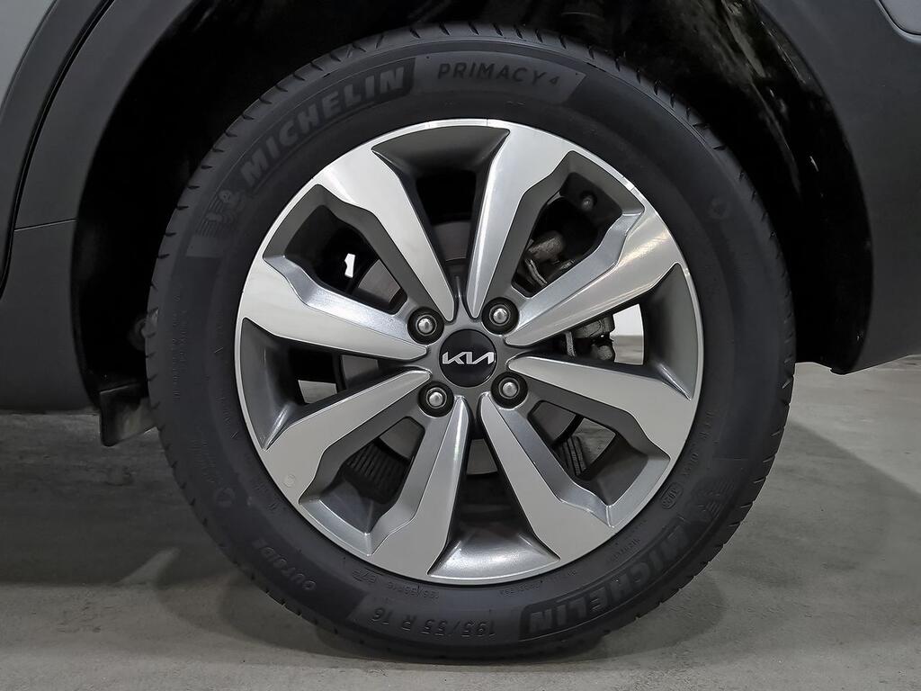 Kia Stonic 1.0 T-GDi 74kW (100CV) MHEV MT Drive  //  22.000 km