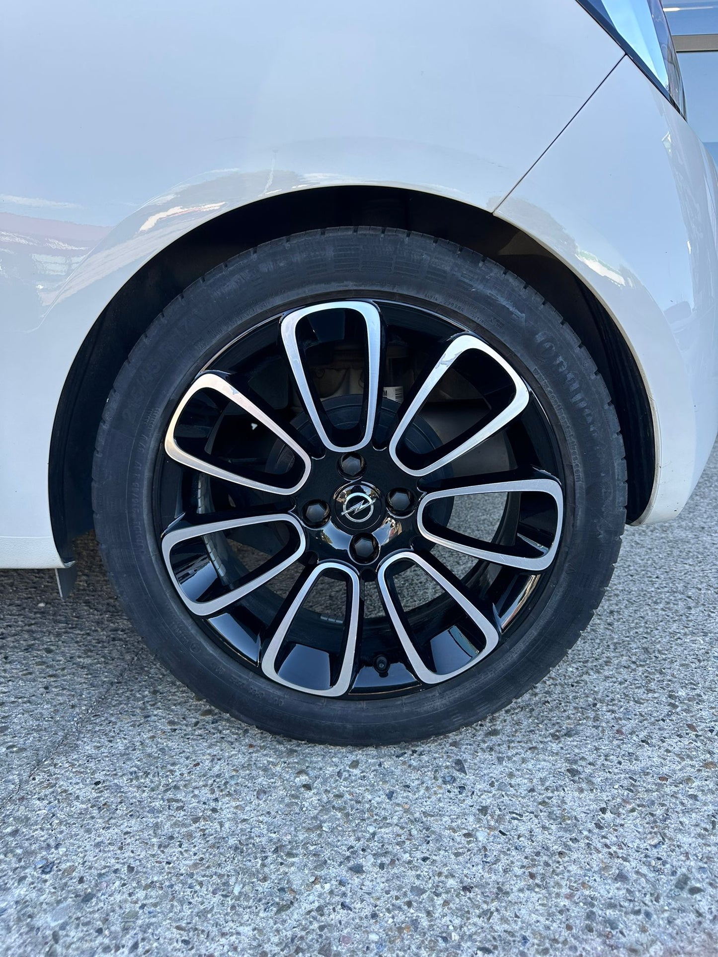 OPEL Adam 1.4 de 64 kW (87 CV)   //  30.305 km