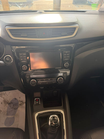 Nissan Qashqai 1.6 dci tekna // 62.400 km