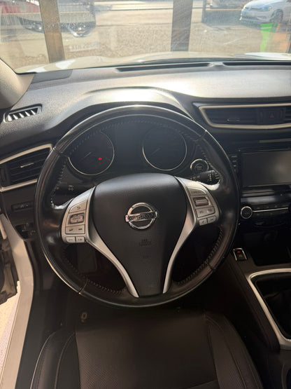 Nissan Qashqai 1.6 dci tekna // 62.400 km