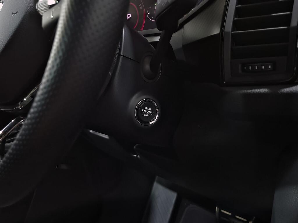 Skoda Kodiaq 1.5 TSI 110KW (150cv) DSG 4x2 Sportline  //  42.270 km