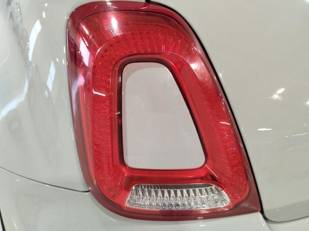 Abarth 500 595C Turismo 1.4 16v T-Jet 121kW E6D  //  70.450 km