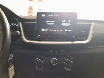 Kia Stonic 1.0 T-GDi 74kW (100CV) MHEV iMT Concept  //  30.000 km