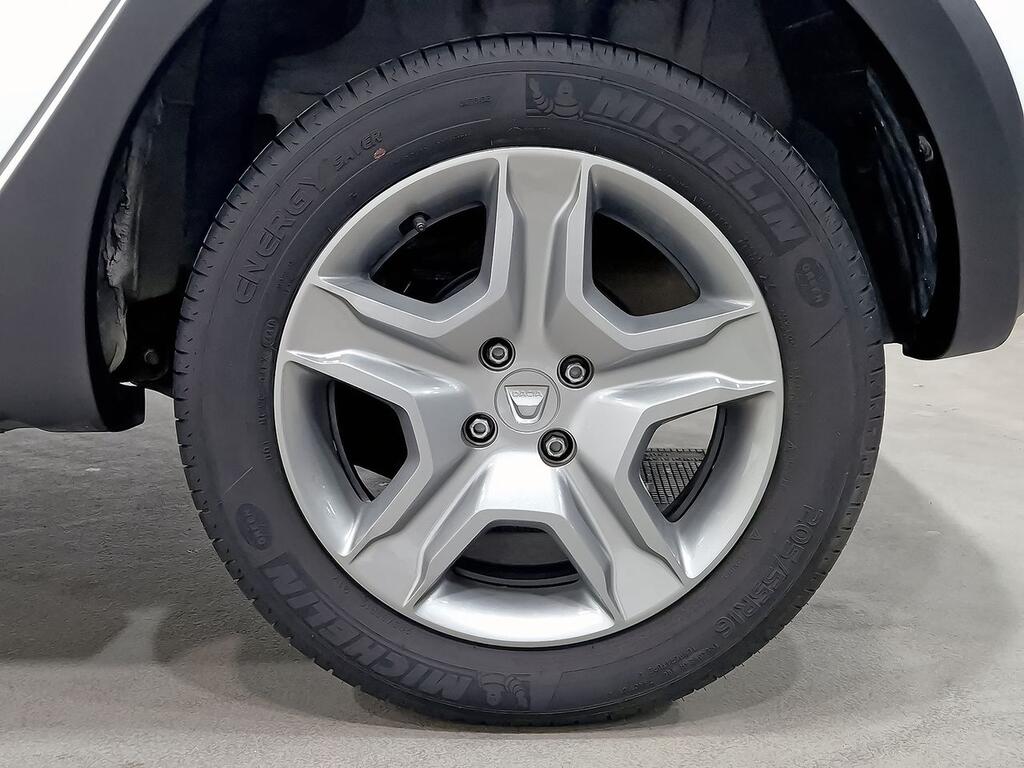 DACIA SANDERO Stepway Essential TCE 66kW (90CV) //  15.108 km