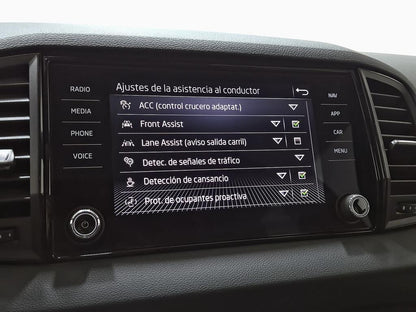 Skoda Karoq 1.5 TSI 110kW (150CV) DSG ACT Sportline  //  10.959 km