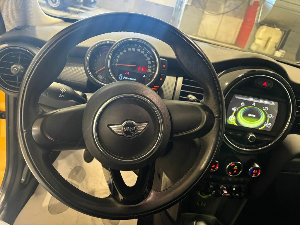 Mini COOPER  //  69.300 km