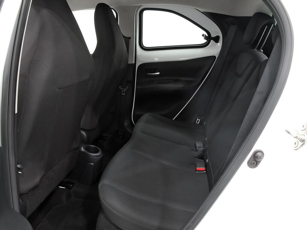 Toyota Aygo X Cross 1.0 VVT-I  Play  (72CV)  //  37.350 km