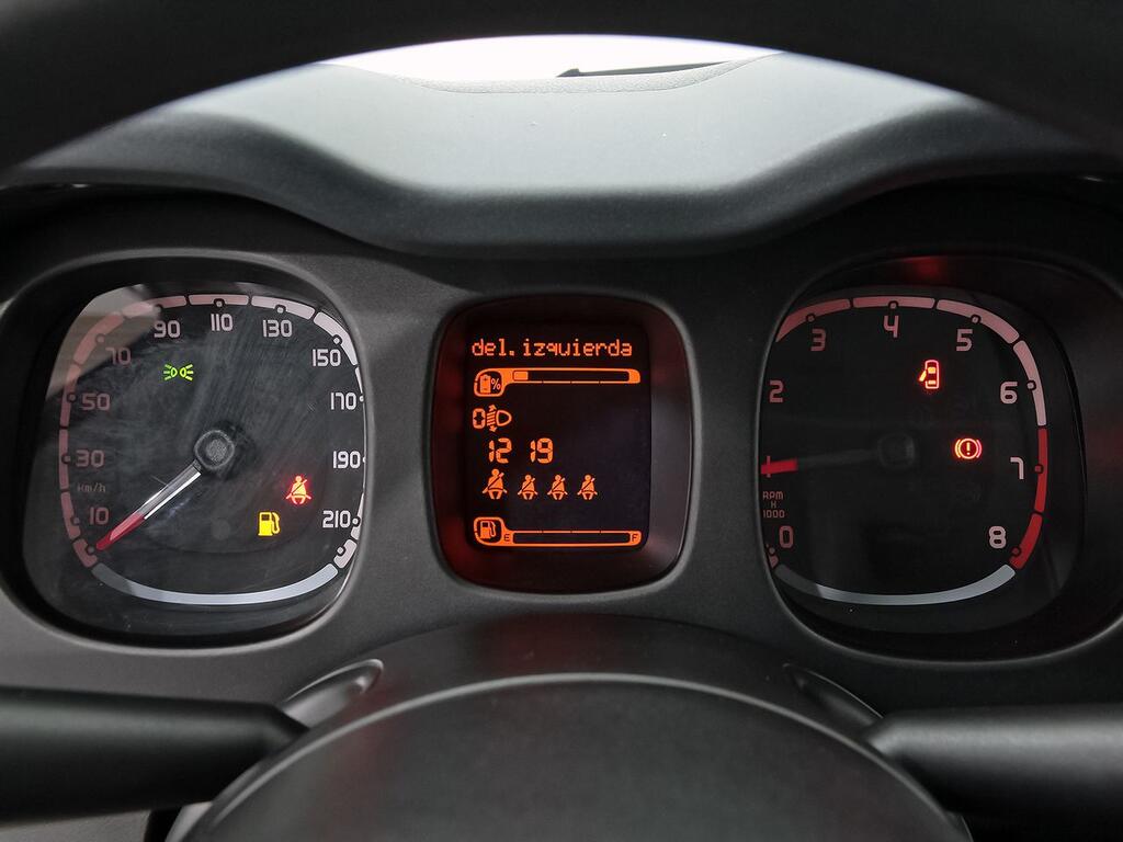 Fiat - Panda  70 cv 1.0 HEV 51kw+Pack Tech+Pack Style //  10.940 km