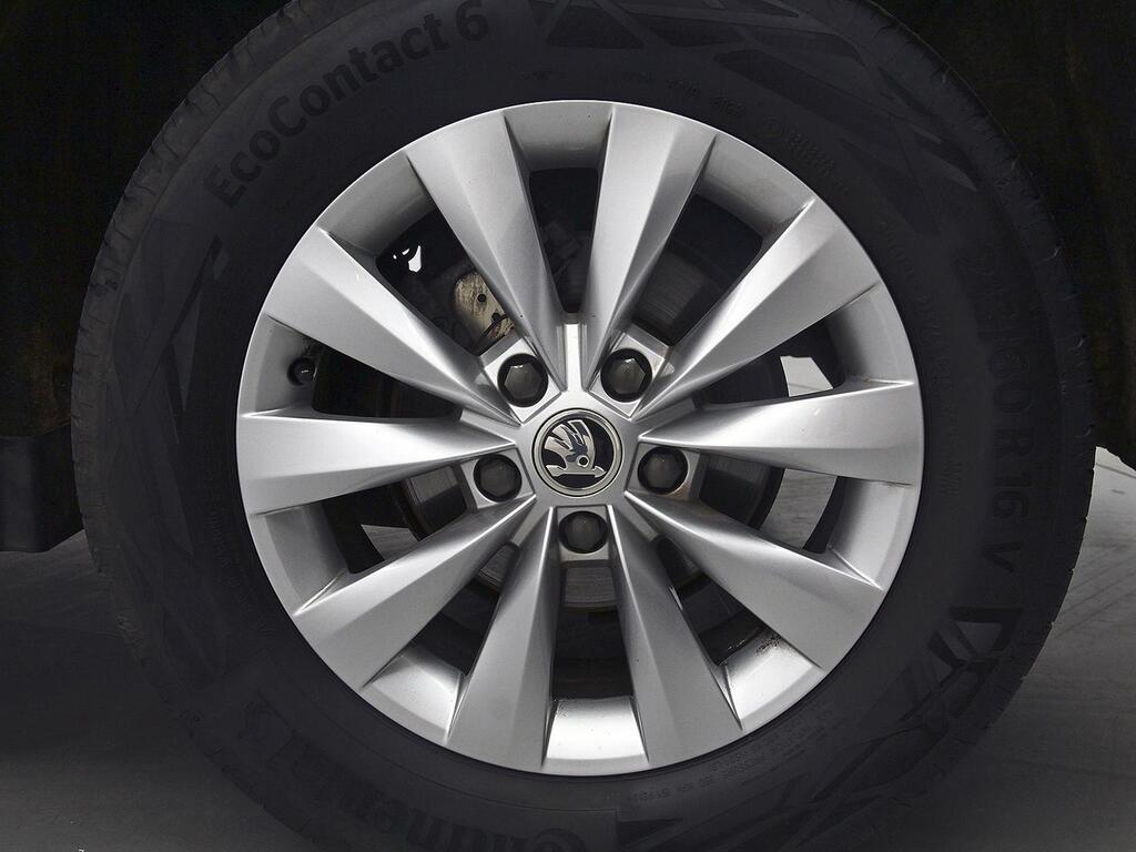 Skoda Karoq 1.5 TSI 110kW (150CV) ACT Ambition  //  66.445 km