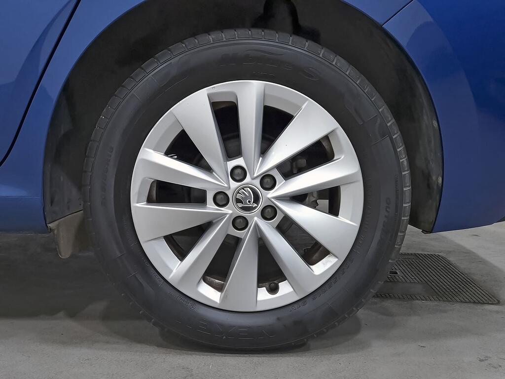 Skoda Scala 1.0 TSI 81KW (110 CV) Ambition //   20.074 km