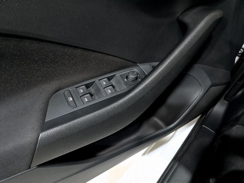 Skoda Kamiq 1.0 TSI 81kW (110CV) DSG Ambition 110 CV // 56.299 km