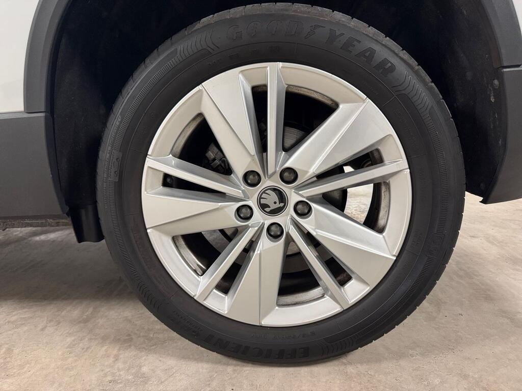 Skoda Karoq 1.5 TSI 110kW (150CV) DSG ACT Selection   //  18.855 km