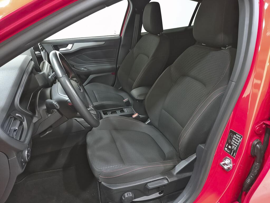 Ford Focus 1.0 Ecoboost MHEV 92kW ST-Line //  38.782 km