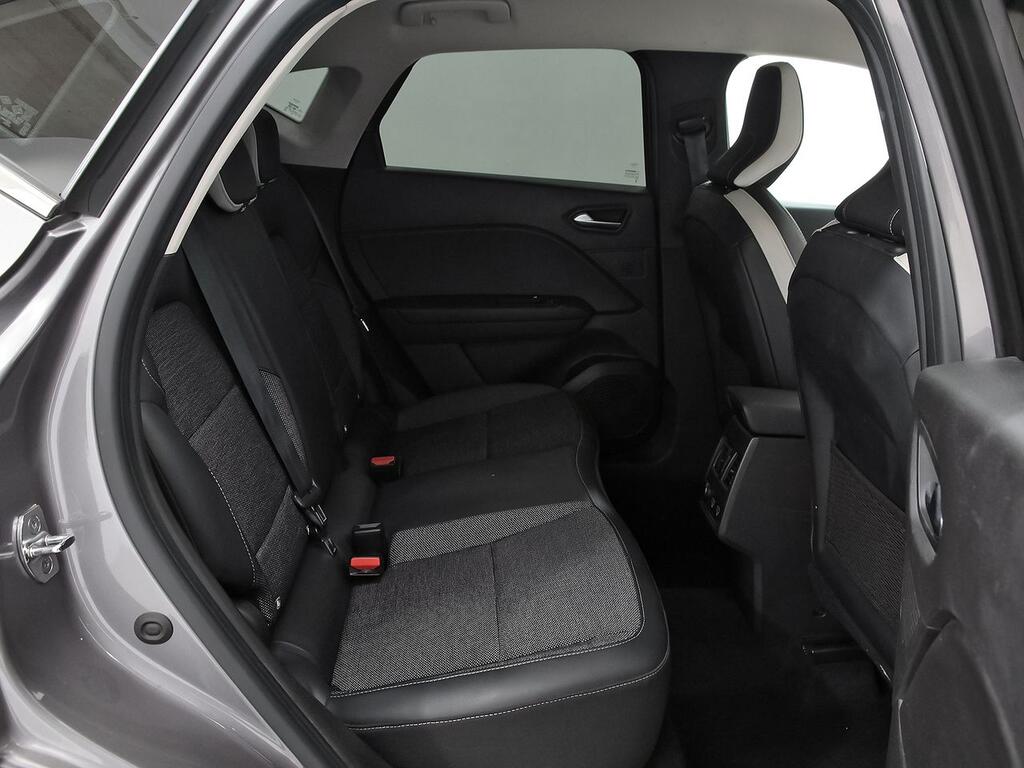 Renault Captur SL E-TECH Edition Híbrido enchuf. 160cv  //  115.000 km