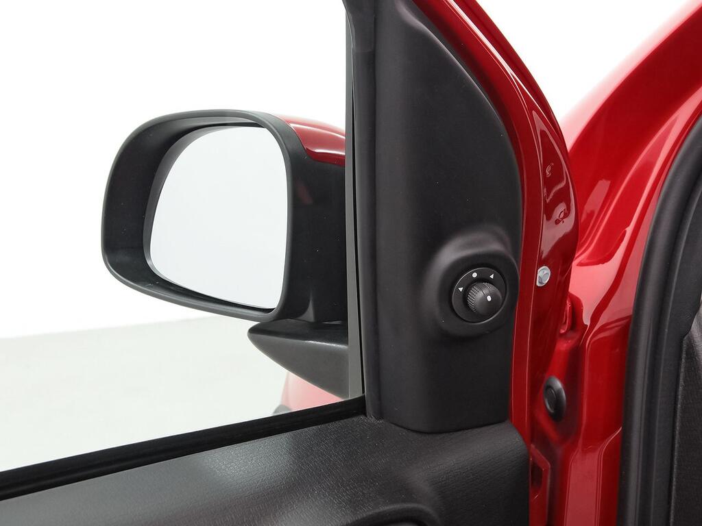 Fiat Panda Pandina 1.0 Hybrid 51kW (70cv)  //  3.750 km