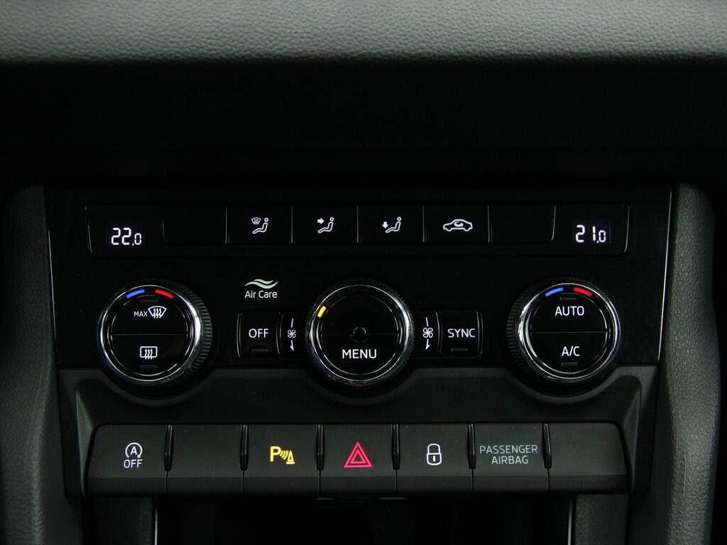 Skoda Karoq 1.5 TSI 110kW (150CV) DSG ACT Ambition  // 17.813 km