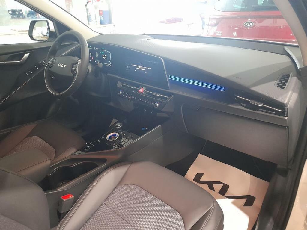Kia Niro 1.6 GDi HEV (129CV) 95kW  Drive  //  1 km