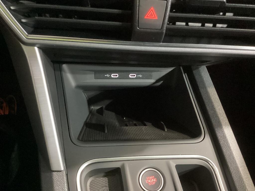 SEAT Leon 1.0 eTSI 81kW DSG-7 S&S FR 25 Aniversario  // 47.046 km